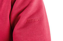 Logo AFTER'ki  na produkcie czerwona bluza męska.
